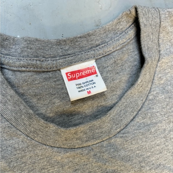 SUPREME Vintage Grey Tee, Men’s Medium - Picture 3 of 4